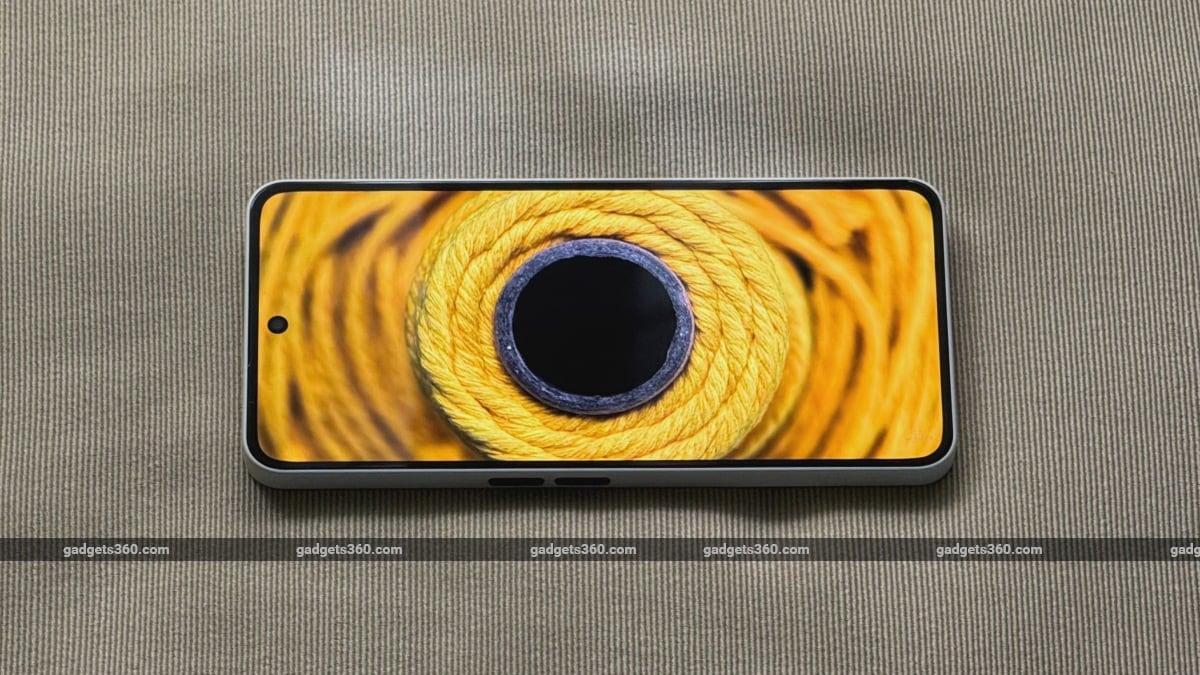 nothing phone 3a display borders gadgets 360 NothingPhone3a  Nothing